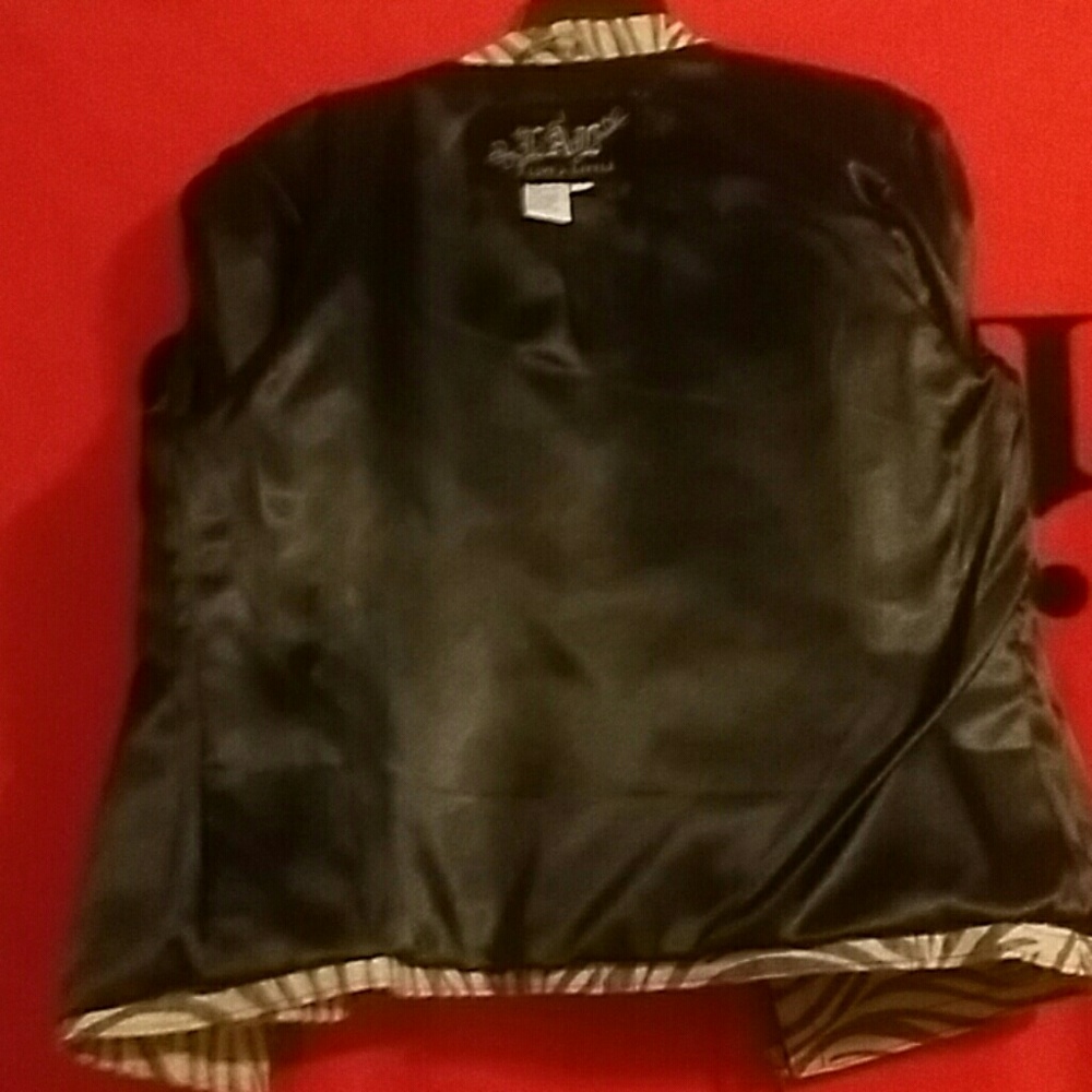 Jacket - Picture 3 of 4